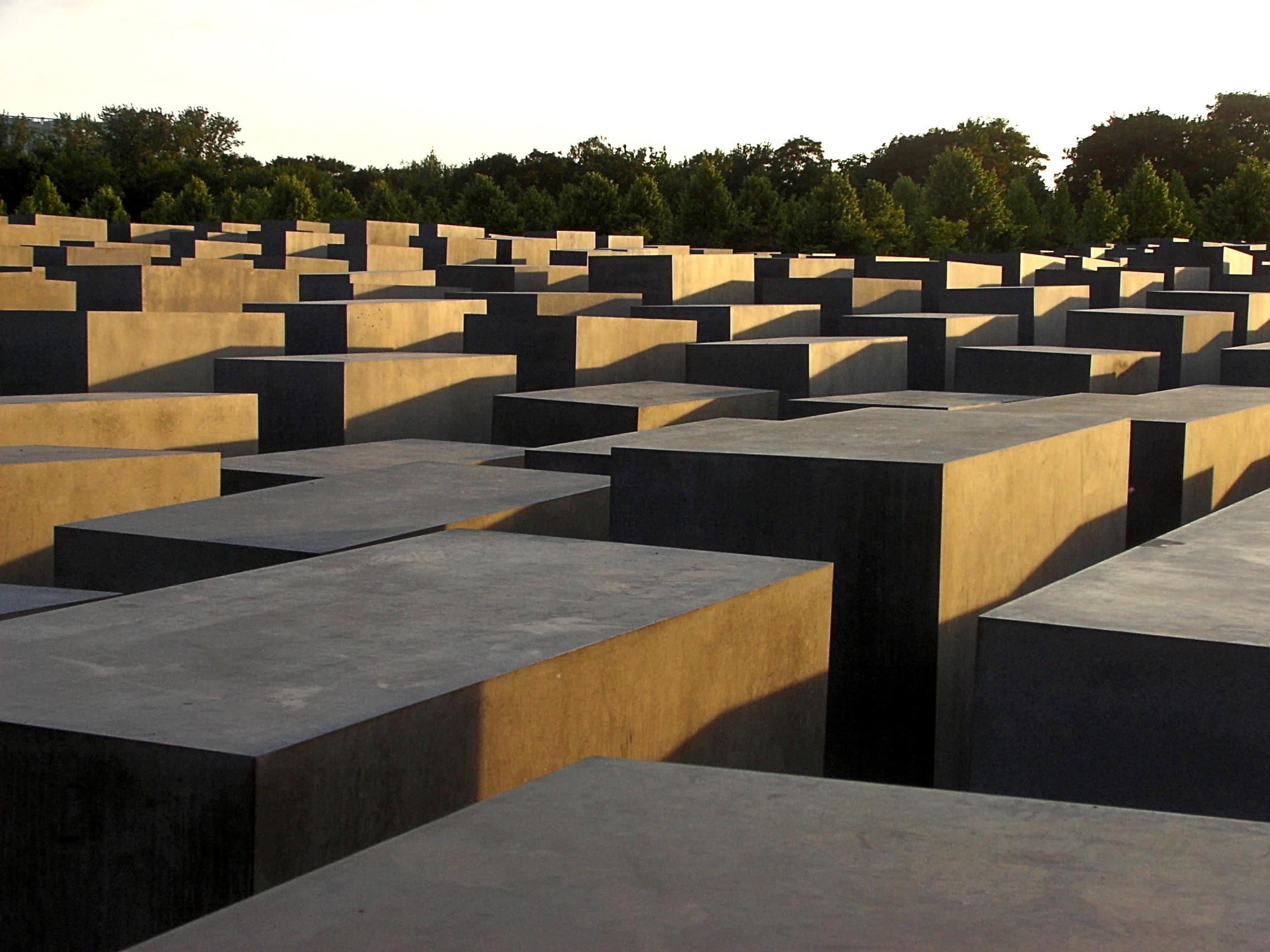Distortionism Holocaust distortion in the broader context of disinformation and ...